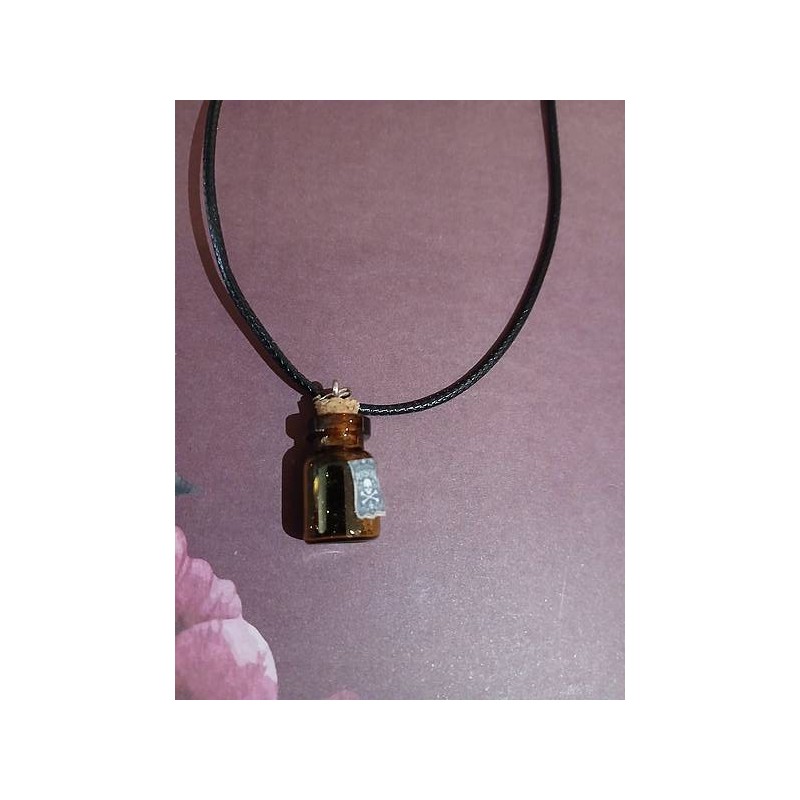 Le collier fiole artisanale Poison et paillettes noires est disponible à Ciel rouge Dijon