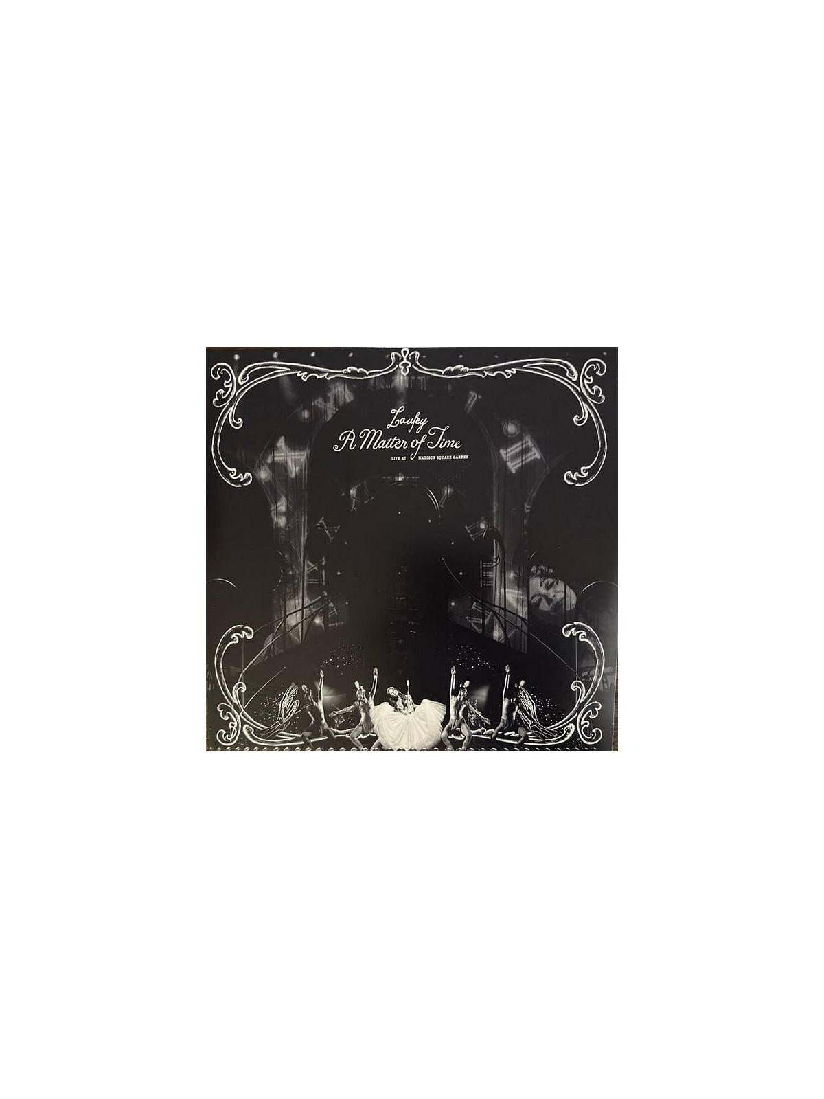 Le disque de Laufey : A matter of time live at Madison square garden est disponible en vinyle à Ciel rouge, disquaire à Dijon