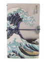 Le carnet représentant La grande vague de Kanagawa par Hokusai eest disponible à Ciel rouge Dijon